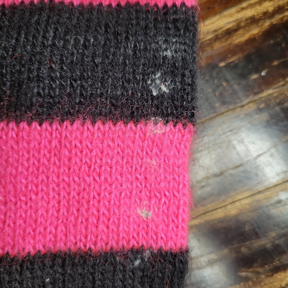 vintage 80s neon pink and black striped leg warmers - Picture 4 of 4